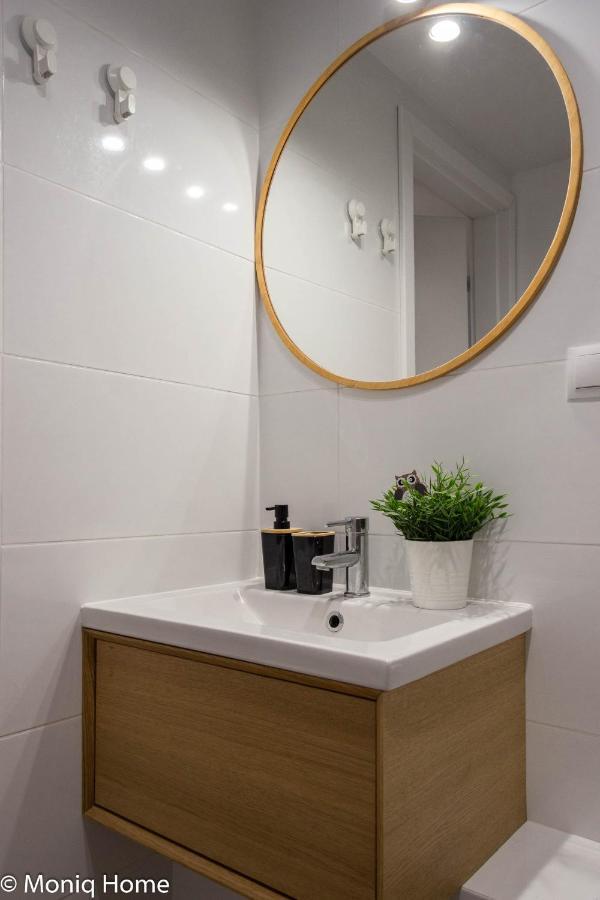 M&R Apartament Smart&Bright Batorego 16, Netflix, Free Wifi, Metro I Park Pole Mokotowskie, Stodola, Self Check-In, 5 Minut Od Centrum Warsawa Bagian luar foto