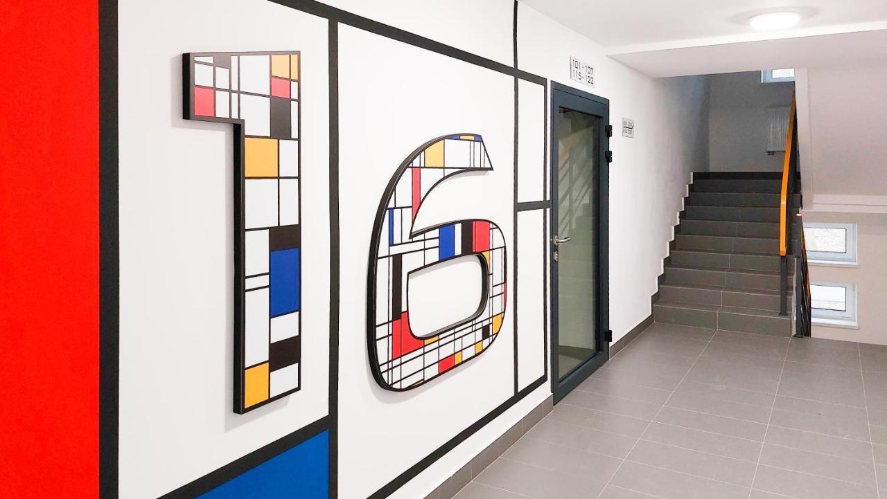 M&R Apartament Smart&Bright Batorego 16, Netflix, Free Wifi, Metro I Park Pole Mokotowskie, Stodola, Self Check-In, 5 Minut Od Centrum Warsawa Bagian luar foto